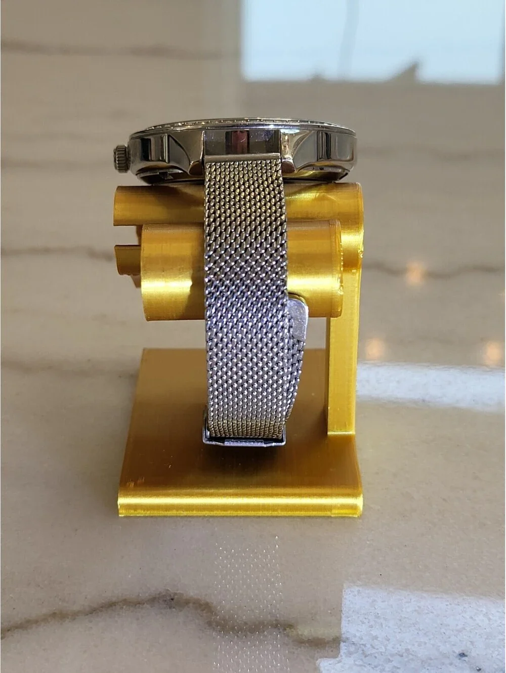 Kenneth Cole KC50184008 Crystals SilverTone Mesh Adjust. Womens Watch EUC Works